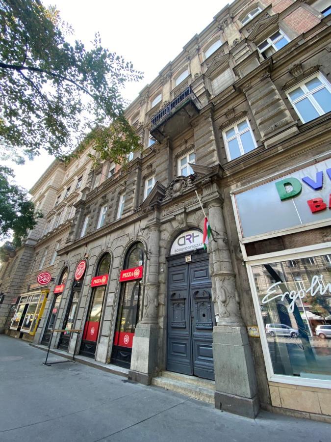 Luxury Nova Home Next To The New York Cafe Budapest Exterior photo